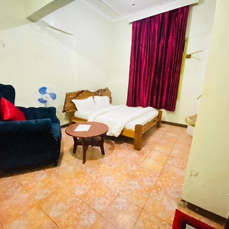 Afro Smile Hotel And Guest House-Τζίντζα Εξωτερικό φωτογραφία