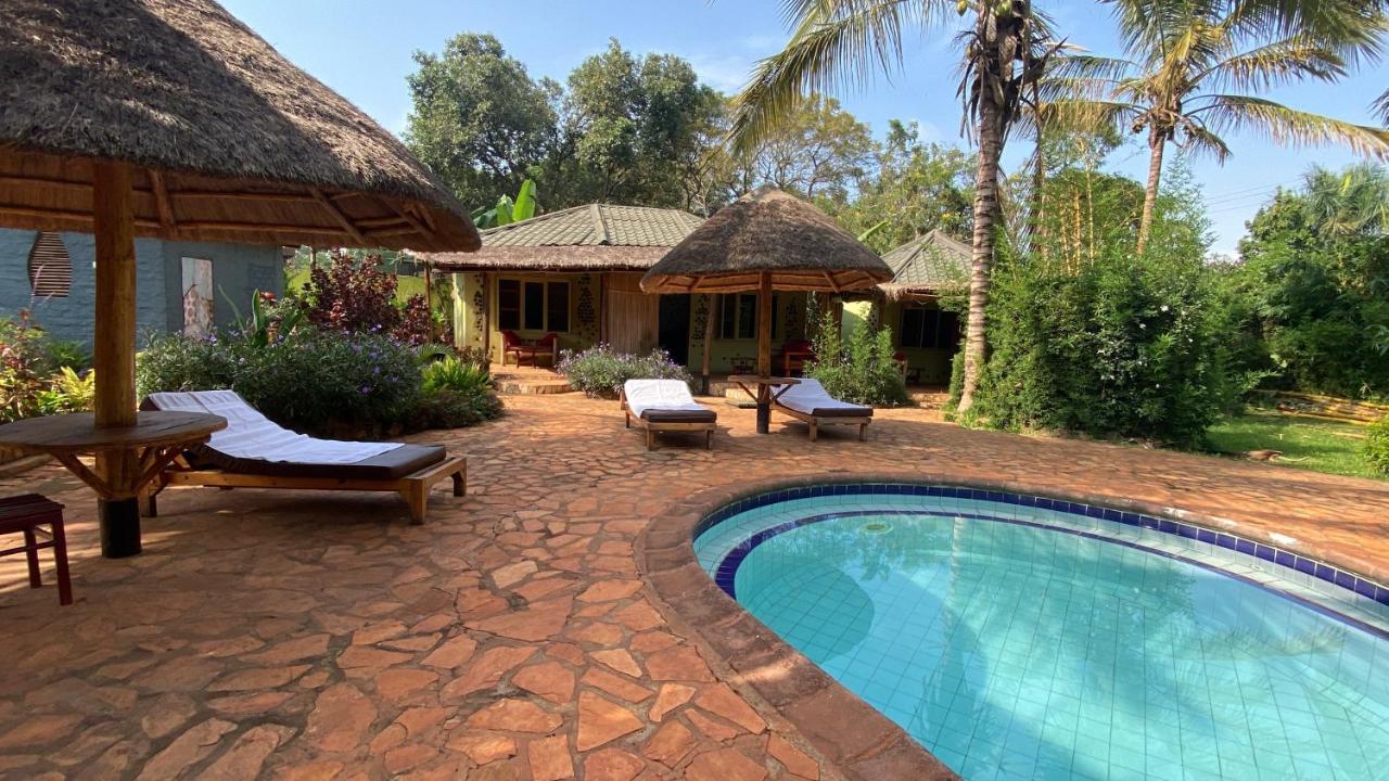 Afro Smile Hotel And Guest House-Τζίντζα Εξωτερικό φωτογραφία