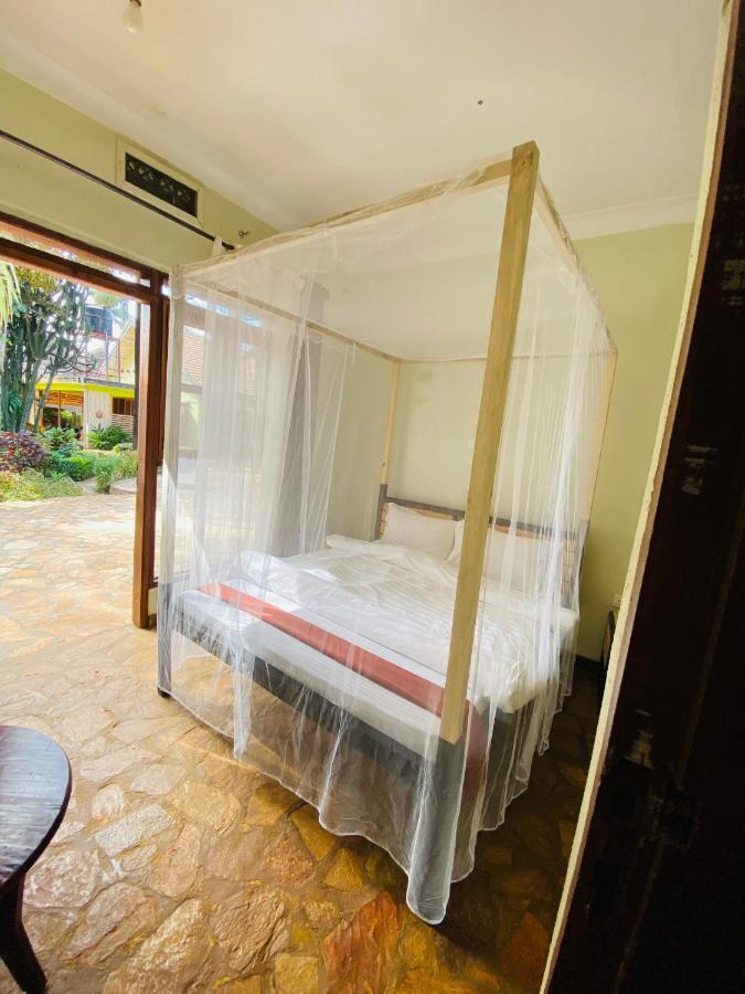 Afro Smile Hotel And Guest House-Τζίντζα Εξωτερικό φωτογραφία