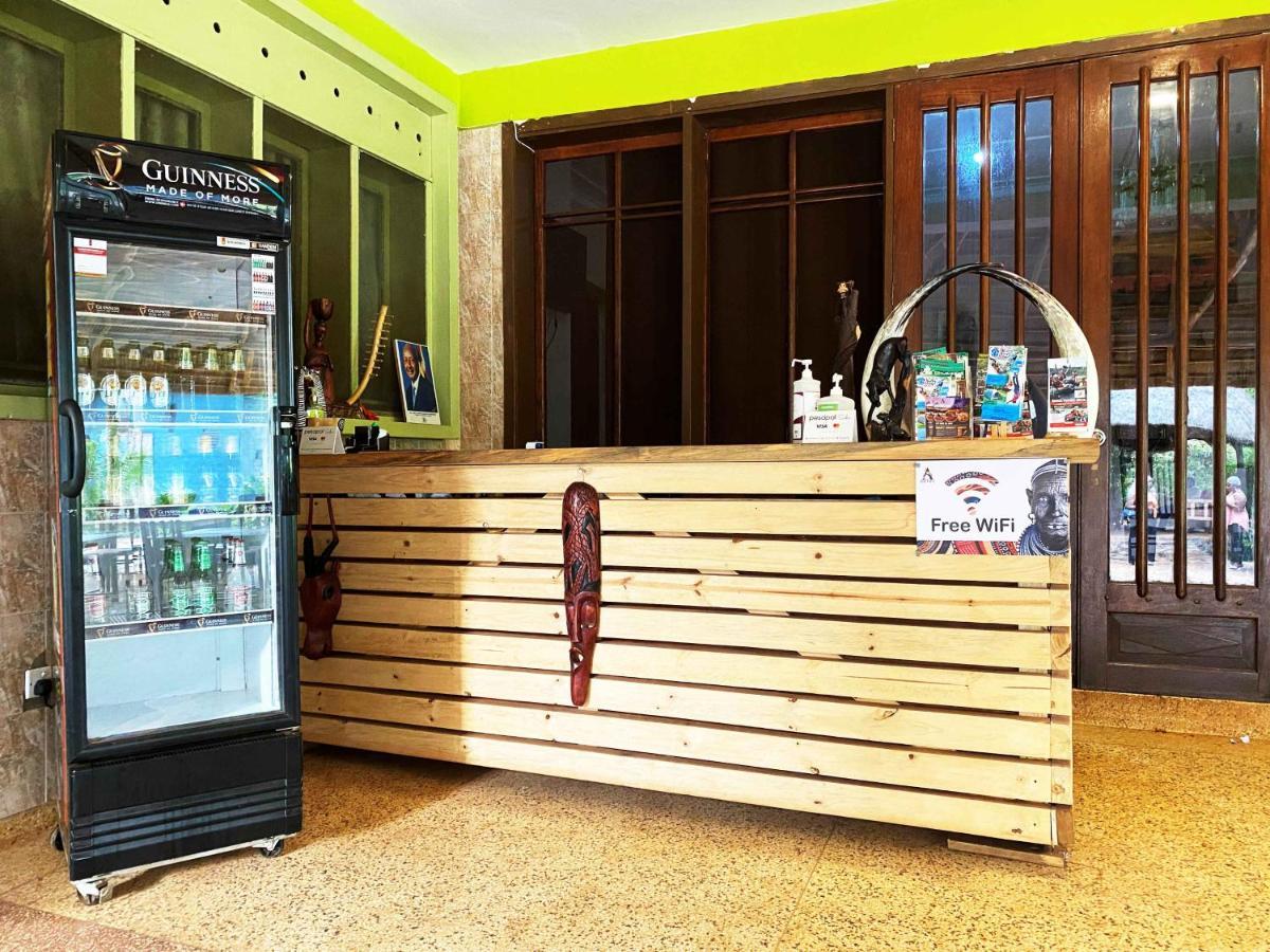 Afro Smile Hotel And Guest House-Τζίντζα Εξωτερικό φωτογραφία