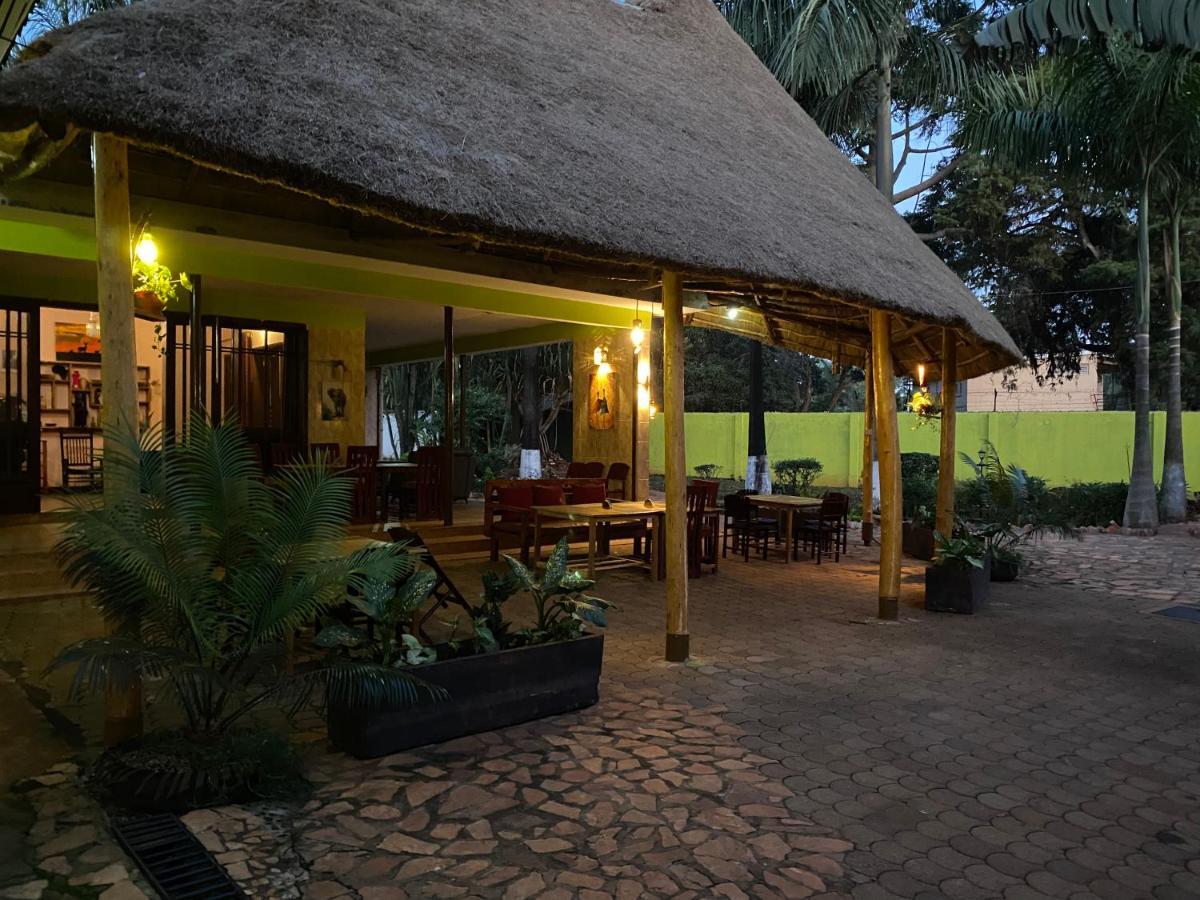 Afro Smile Hotel And Guest House-Τζίντζα Εξωτερικό φωτογραφία