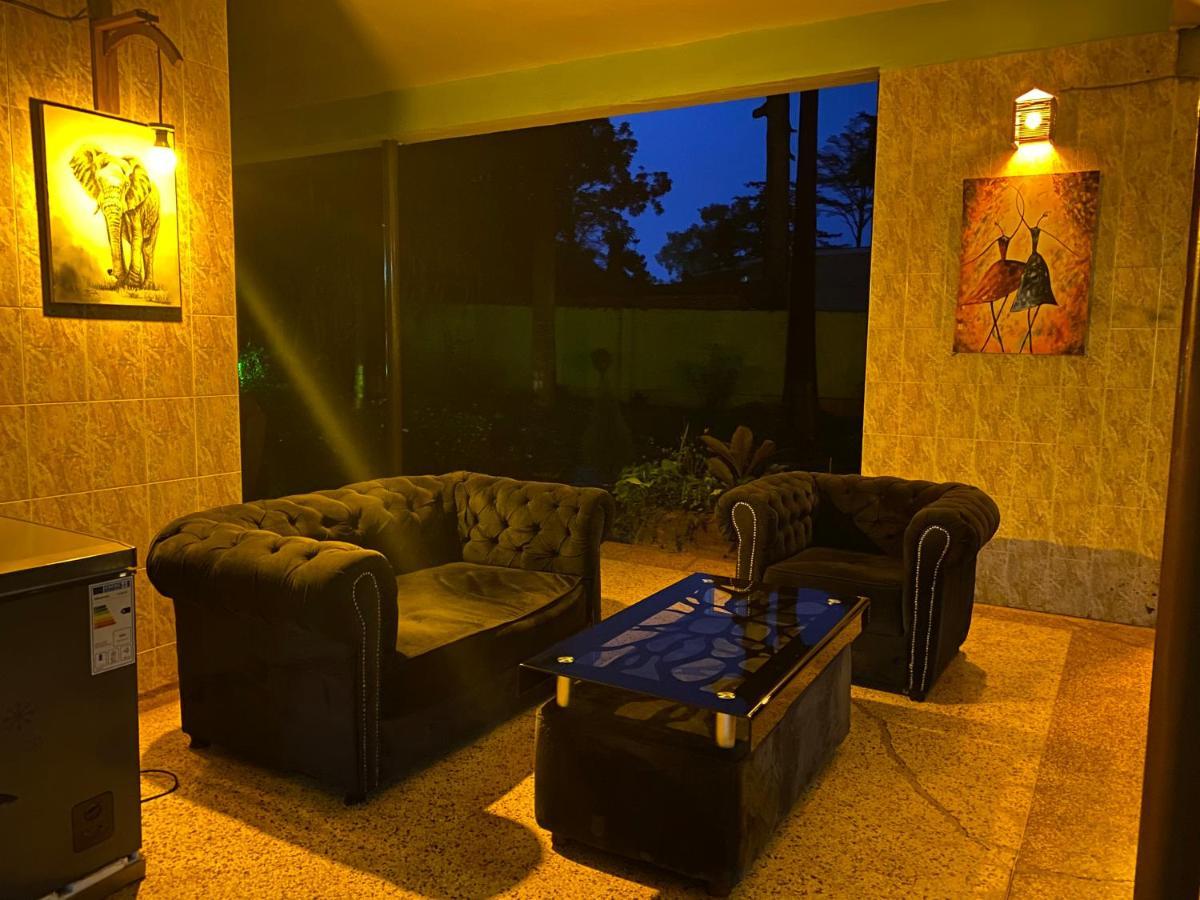 Afro Smile Hotel And Guest House-Τζίντζα Εξωτερικό φωτογραφία
