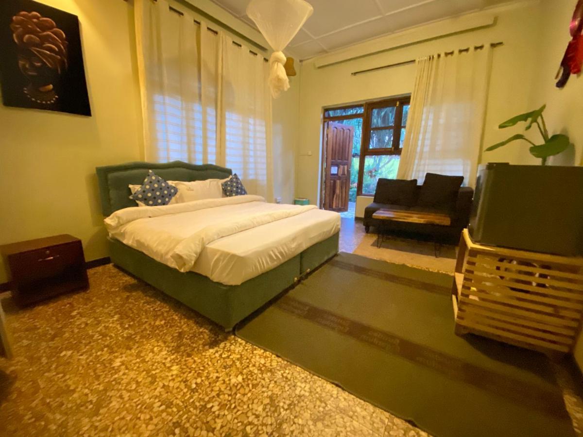 Afro Smile Hotel And Guest House-Τζίντζα Εξωτερικό φωτογραφία