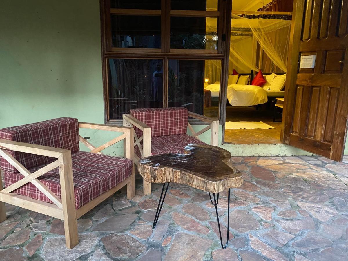 Afro Smile Hotel And Guest House-Τζίντζα Εξωτερικό φωτογραφία