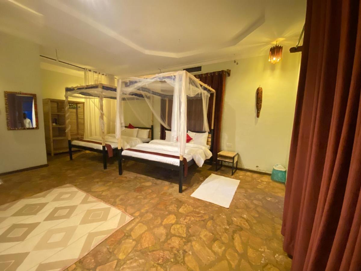 Afro Smile Hotel And Guest House-Τζίντζα Εξωτερικό φωτογραφία